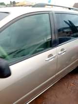 A picture of 2007 TOYOTA SIENNA wagy
