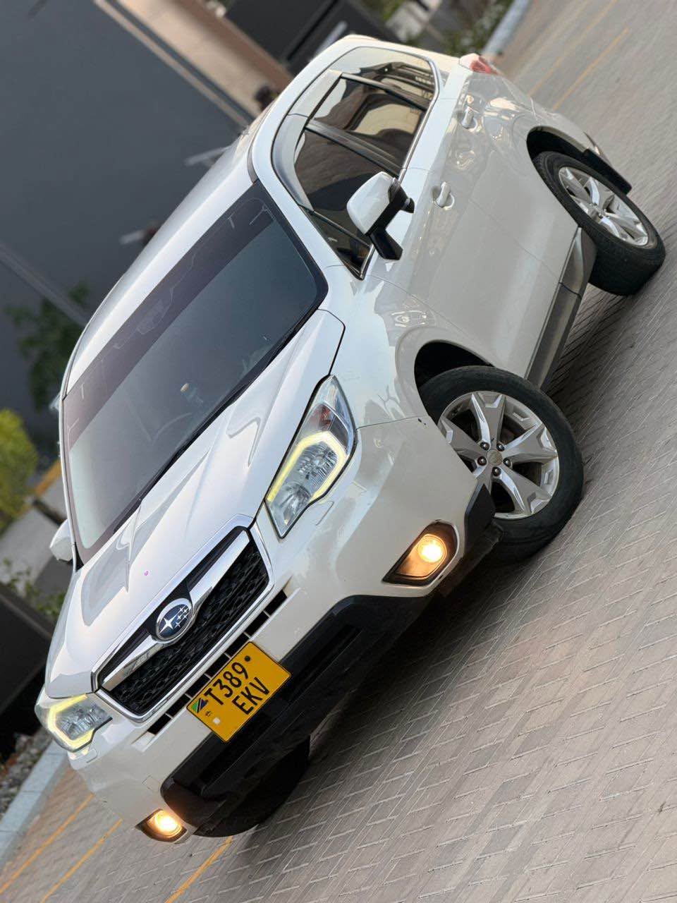 A picture of SUBARU FORESTER NEW FULL AC MUSIC WINKERS PUSH START 2013