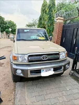 A picture of Toyota Land cruza