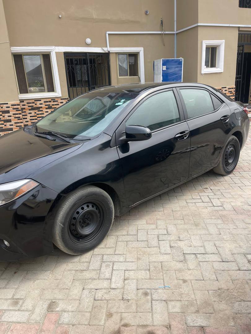 A picture of Toyota Corolla 015