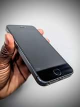 A picture of iPhone 5s black 
