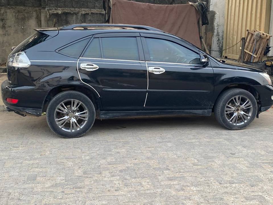 A picture of RX 330 Lexus 2007 Buy and drive 7m settl100k Location