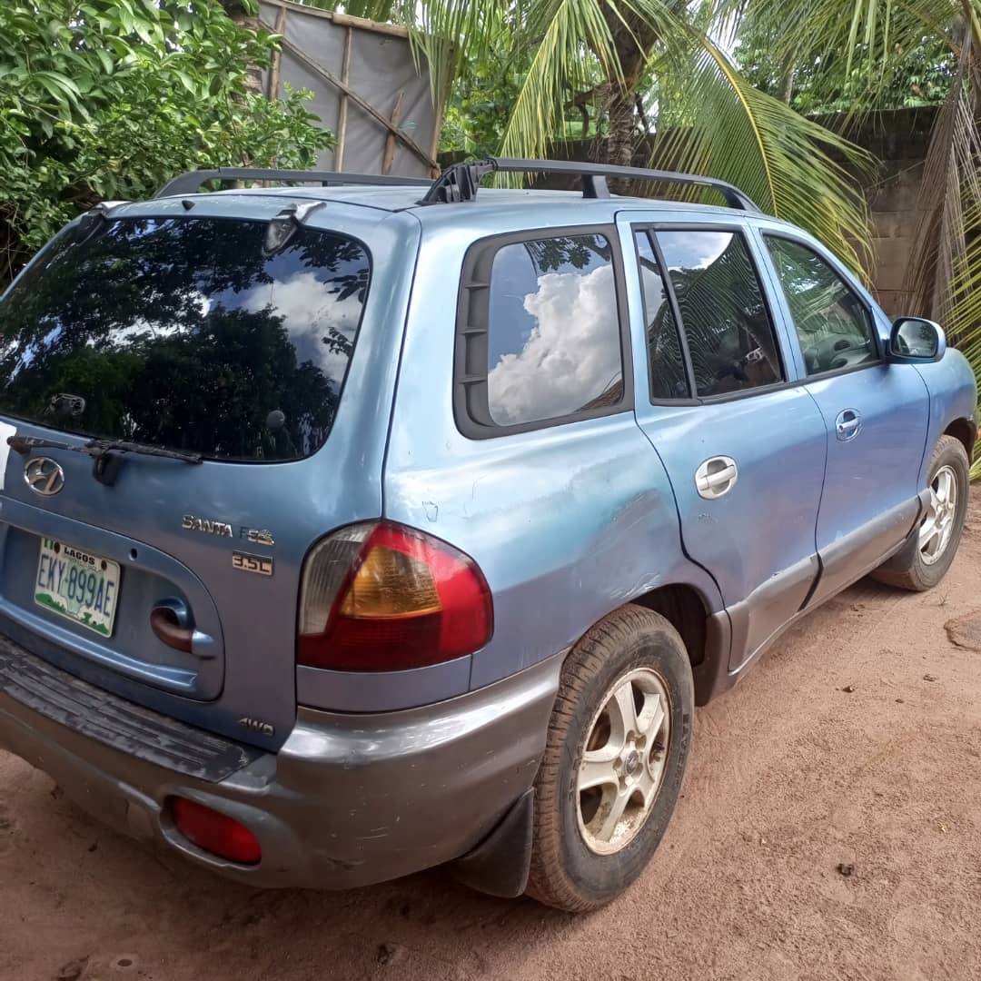 A picture of Car