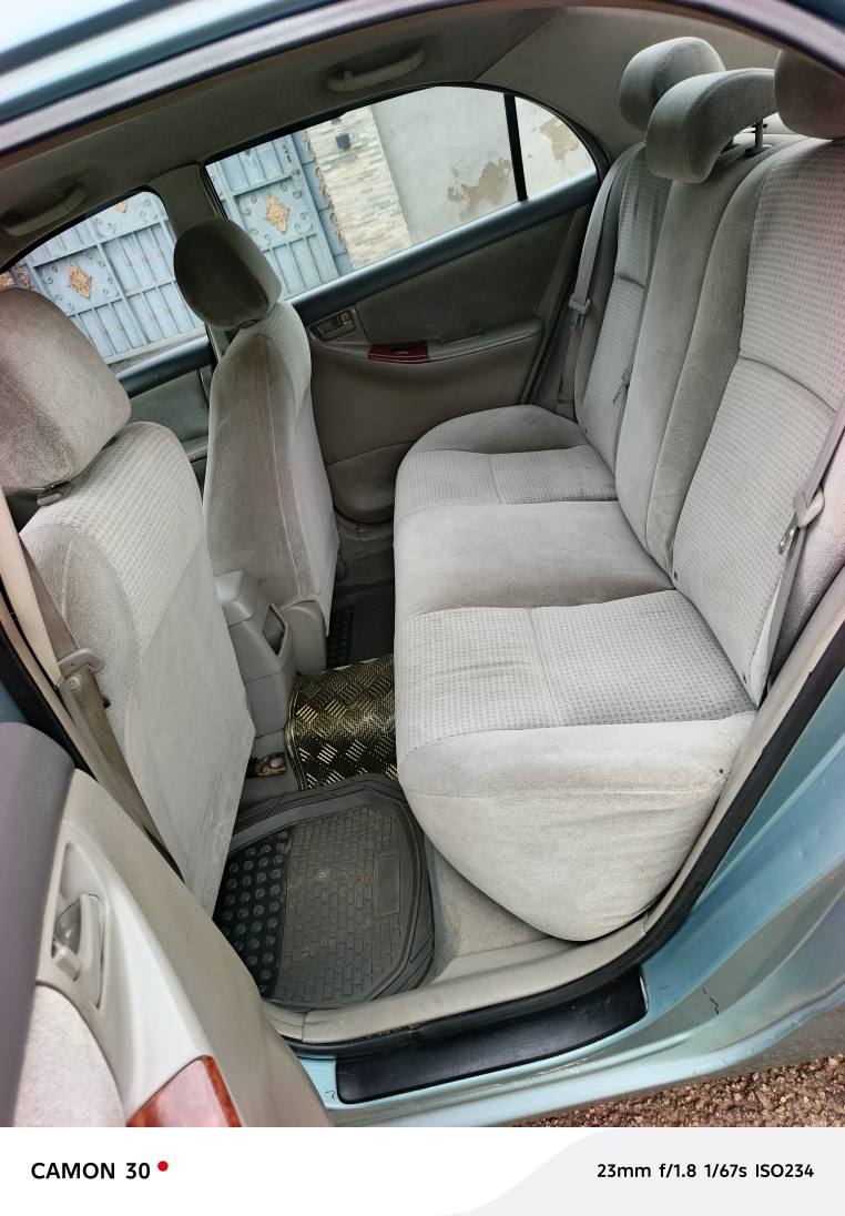 A picture of Toyota Corolla model 06