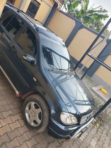 A picture of Mercedes Benz ML 320