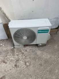 A picture of neatly used hisense split Ac