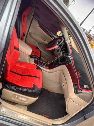 A picture of Lexus ES