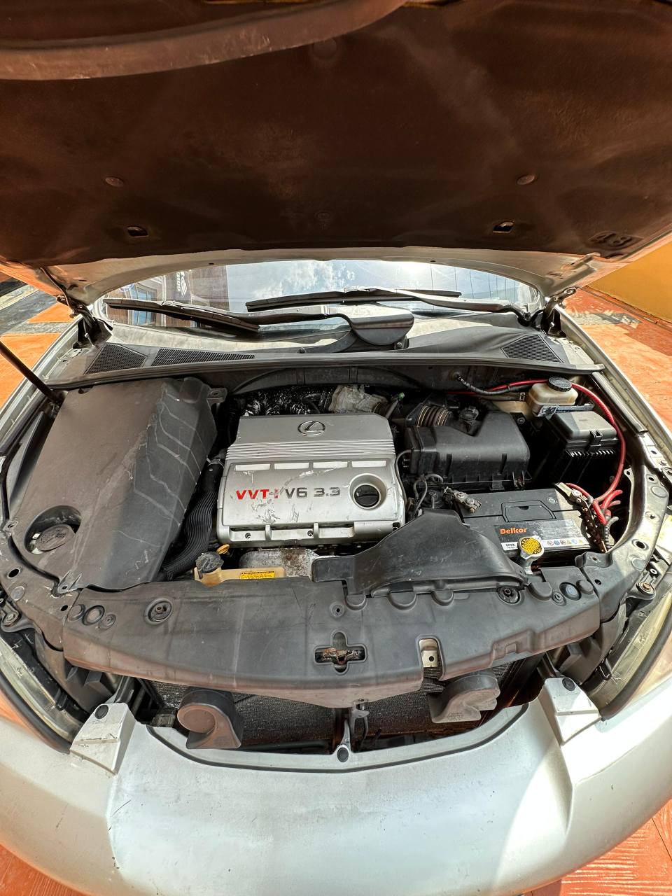 A picture of Lexus Rx330