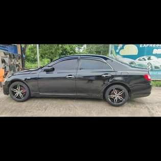 A picture of Mark x milion 6 8 Ipo mwanza Automatic Engine safi