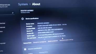 A picture of LENOVO