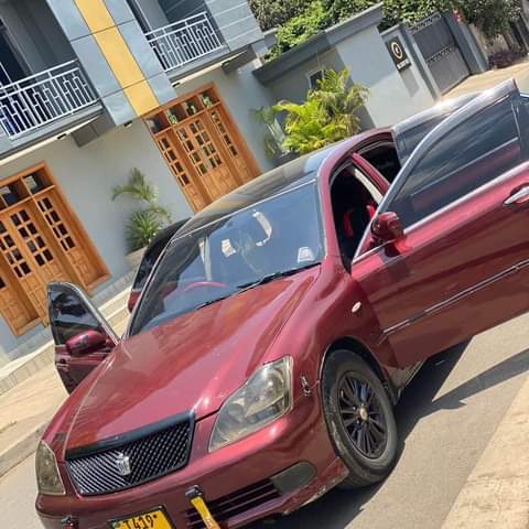 A picture of Toyota Crown Athlete