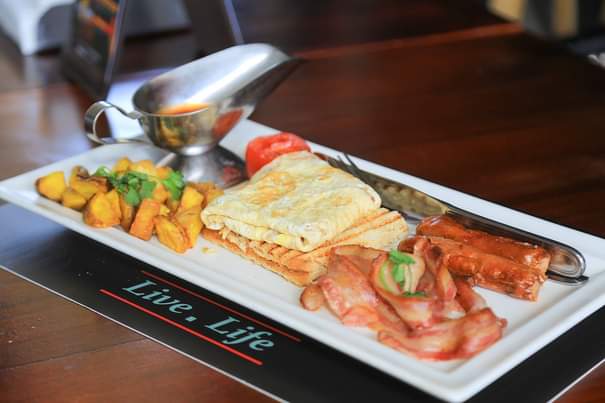 A picture of breakfast COMBO