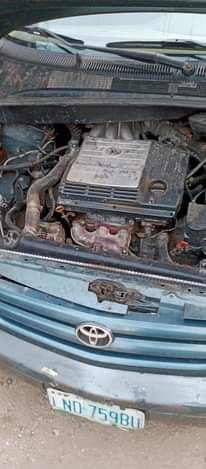 A picture of Toyota sienna