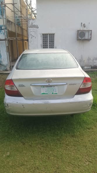 A picture of 2004 Toyota camry
