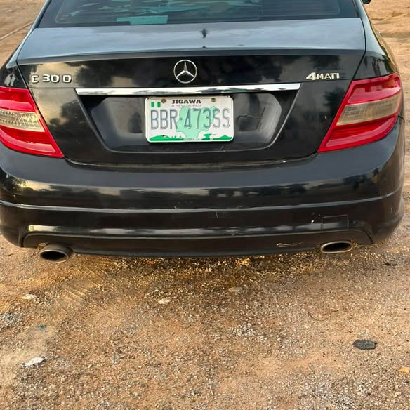 A picture of MERCEDES BENZ C300 2010