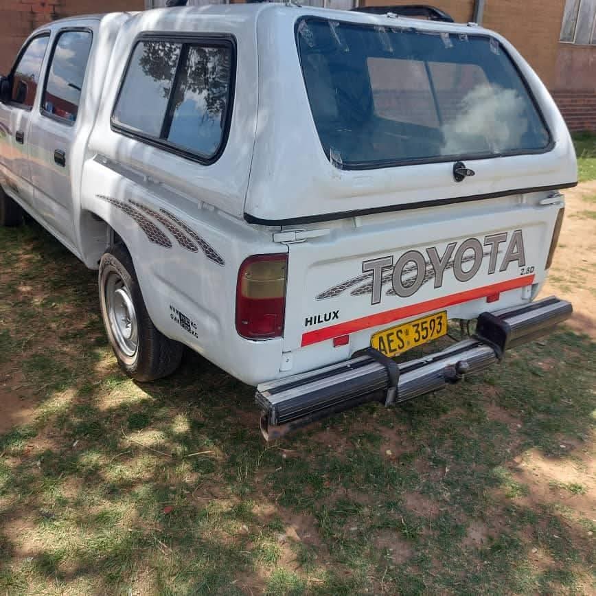 used toyota hilux