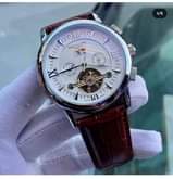 A picture of PATEX PHELIP AUTOMATIC NO BATTER LEATHER Date day time Water