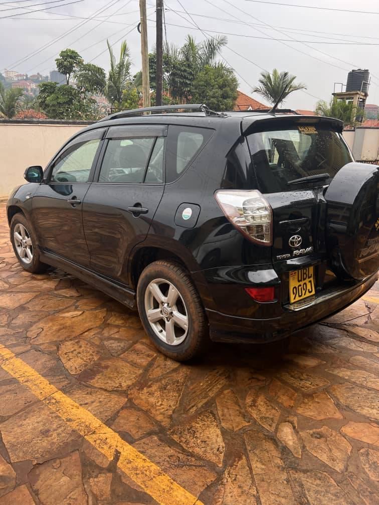 A picture of TOYOTA RAV 4 FOR SALE