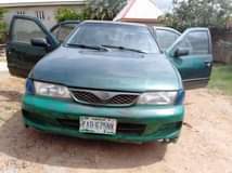 A picture of 1998 Nissan Nissan