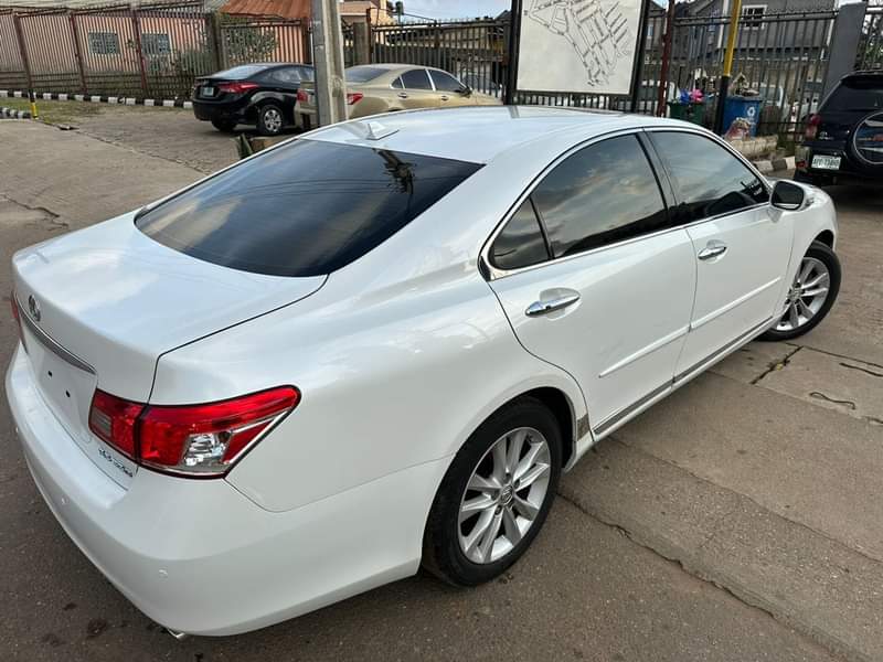 A picture of Foreign used 2012 Lexus ES 350 Silent engine Smooth transmission