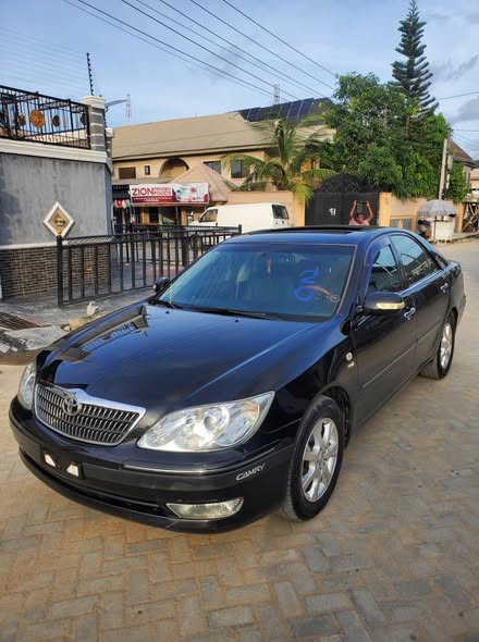 A picture of Toyota Camry 2005 XLE 4Plugs ACCIDENT FREE
