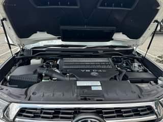 A picture of Land cruiser VXR