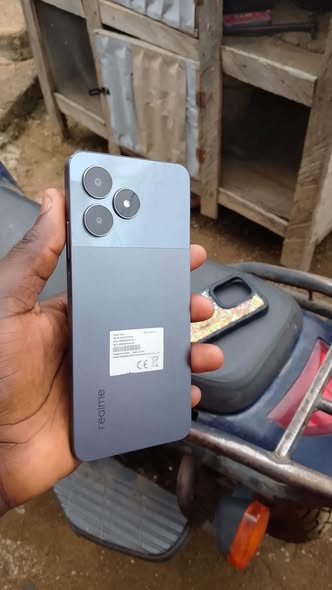 A picture of Realme Android phone