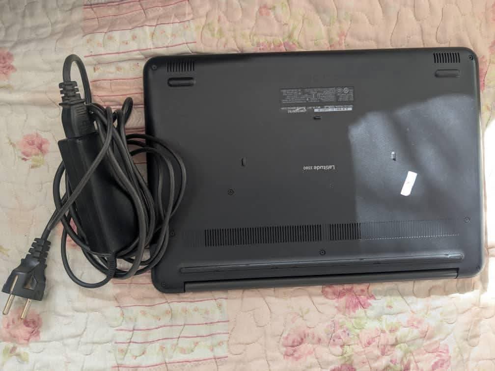 A picture of Dell Laptop