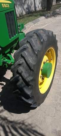 A picture of TRACTOR JOHN DEERE