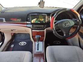 A picture of 2004 Toyota Premio