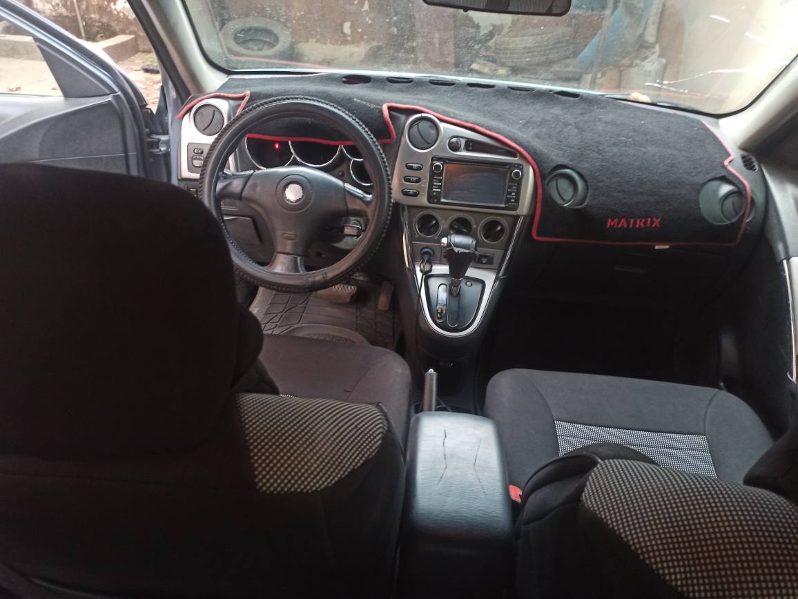 A picture of Toyota Matrix 2004