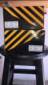 A picture of Safety boots