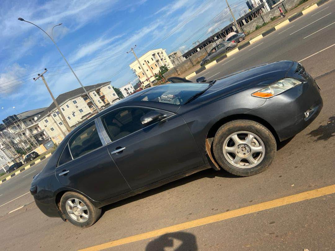 A picture of Toyota Camry 2008 model your car is working good engine