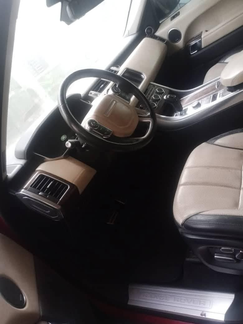 A picture of Range Rover sport 2014