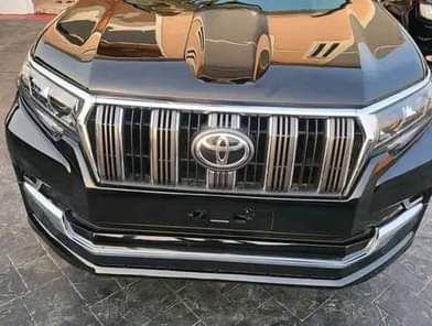A picture of FOREIGN USED 2017 TOYOTA PRADO TXL Accident Free Key Entry