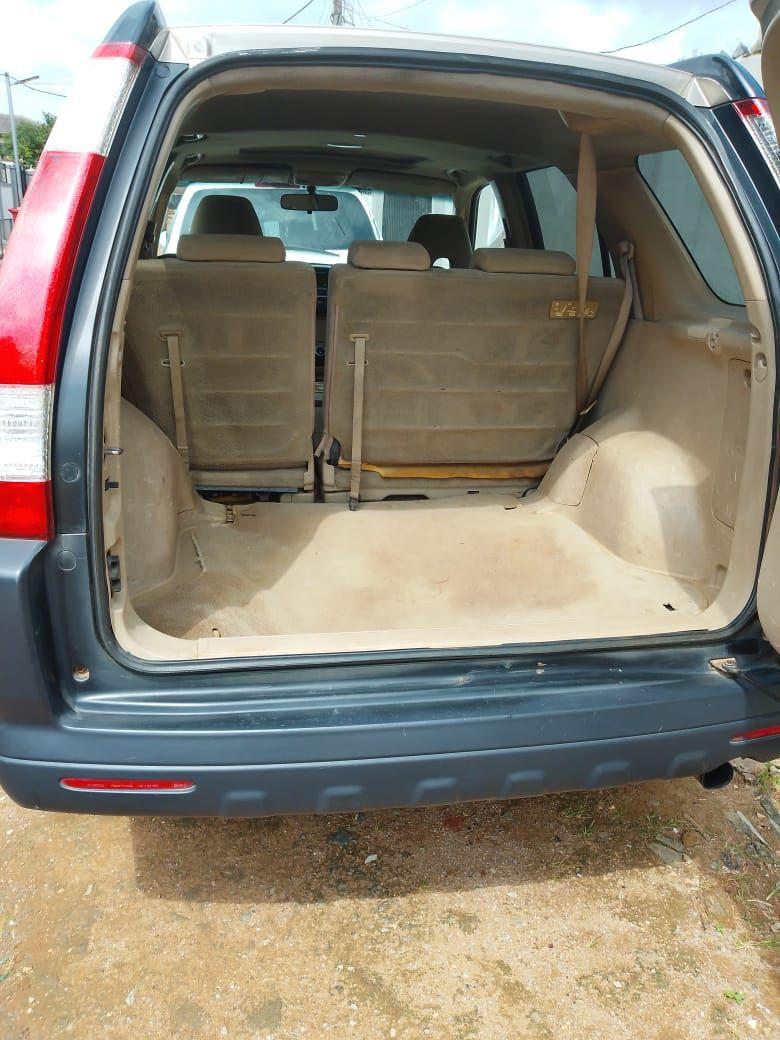 A picture of 2006 crv