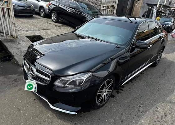 A picture of Mercedes Benz Model E350 AMG trim Year 2010 Price 6