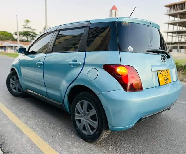 A picture of  PRICE 9.8milion WAZEEE TOYOTA IST DNM Full Ac Full