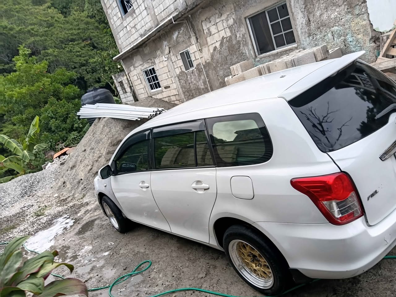 toyota fielder