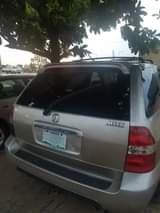A picture of 2004 Acura MDX