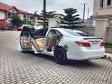 A picture of LEXUS es 350 2011 model