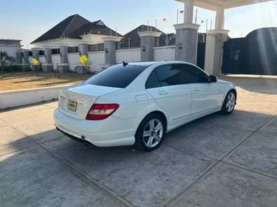 A picture of BELGIUM STANDARD 2009 MERCEDES BENZ C300 WITH COMPLETE ORIGINAL PAPERS