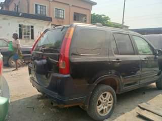 A picture of Honda CR V 04