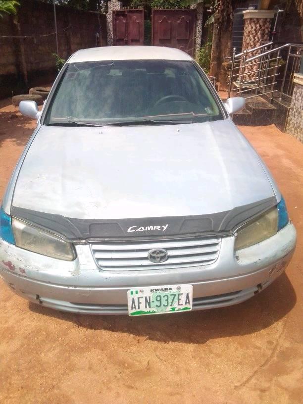 A picture of Toyota Camry pencil