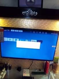 A picture of MI TECH 32 INCH SMART TV