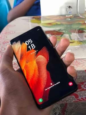 A picture of Samsung s9