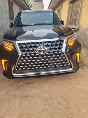 A picture of Toyota land cruiser prado