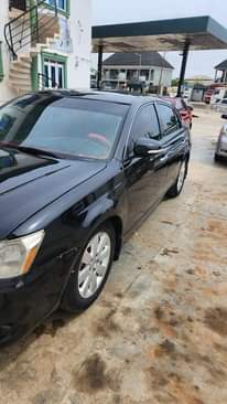 A picture of Toyota Avalon 2007 model