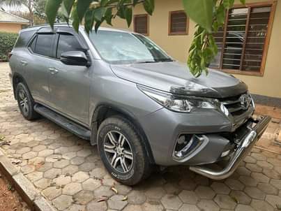 used toyota fortuner