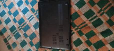 A picture of Lenovo i5 and 6th generation at 400 000